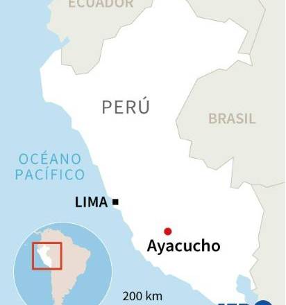 Mapa de Perú con la localización de LIma y Ayacucho, capital del departamento homónimo