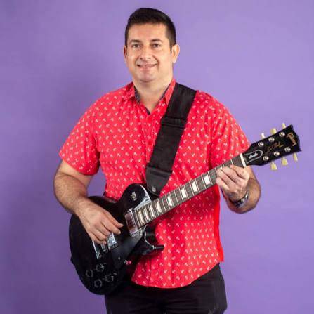 Abimelec Núñez apuesta por su grupo musical