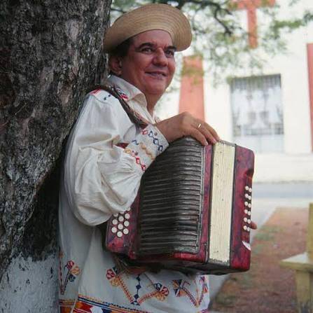 Fallece a los 87 años Dagoberto “Yin” Carrizo, leyenda e icono del acordeón panameño
