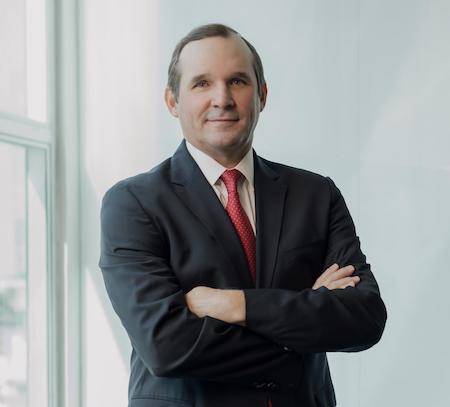 Avanza ley que regularía tasas de interés bancarias