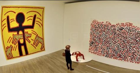 Del jeroglifico al emoji de la mano de Keith Haring en la Albertina de Viena