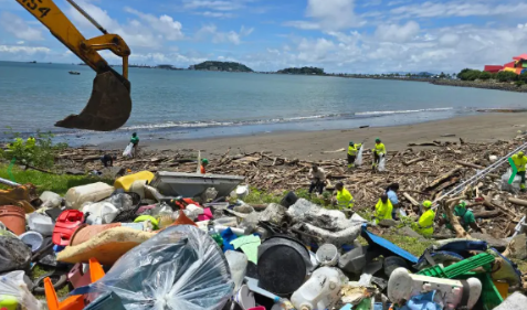 Los riesgos de la licitación para recoger la basura en la capital