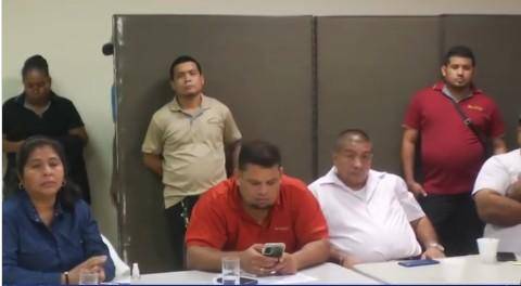 Gremios camioneros apuestan al diálogo ante alza del combustible
