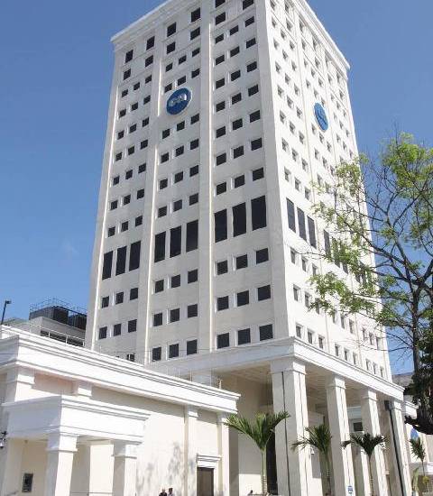 Caja de Ahorros con nuevos proyectos y sólido crecimiento