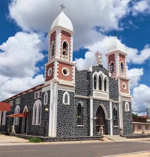 La alcaldía de Aguadulce recupera escuelas y parques