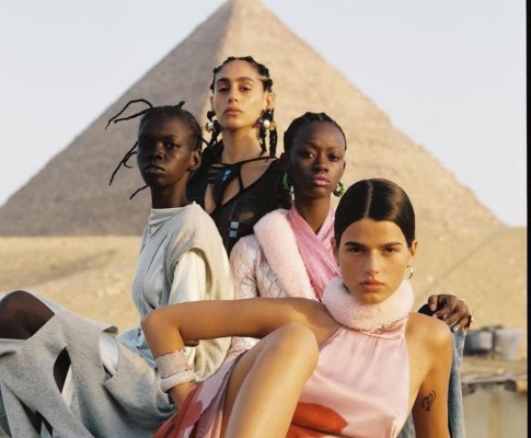 Una agencia de modelos al asalto de la moda en Egipto pese a los prejuicios