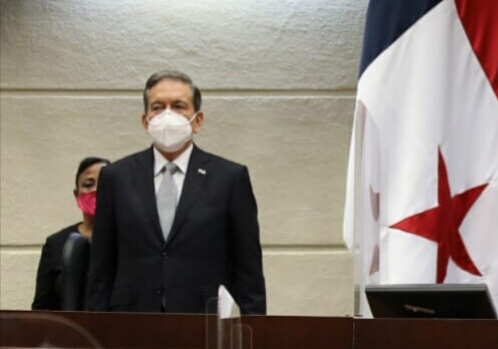 Cortizo propone recortar salario personal y del vicepresidente en 50% por seis meses