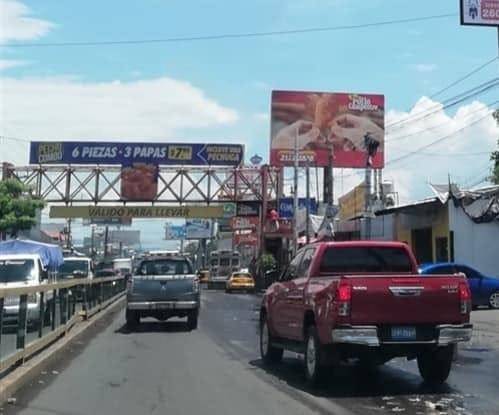 Cortesía | Vallas publicitarias en la servidumbre pública en el distrito de San Miguelito