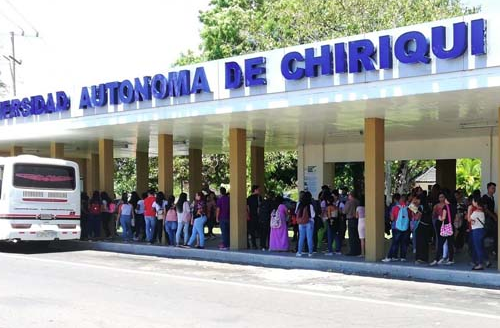 Jueza niega solicitudes y mantienen separación de decana de Medicina de la UNACHI