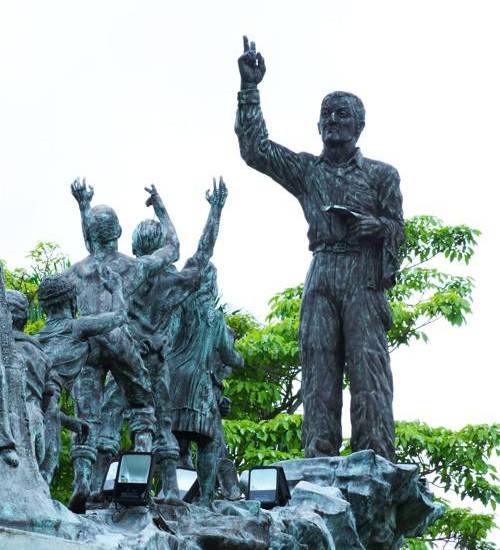 Ruta histórica: esculturas en las áreas revertidas