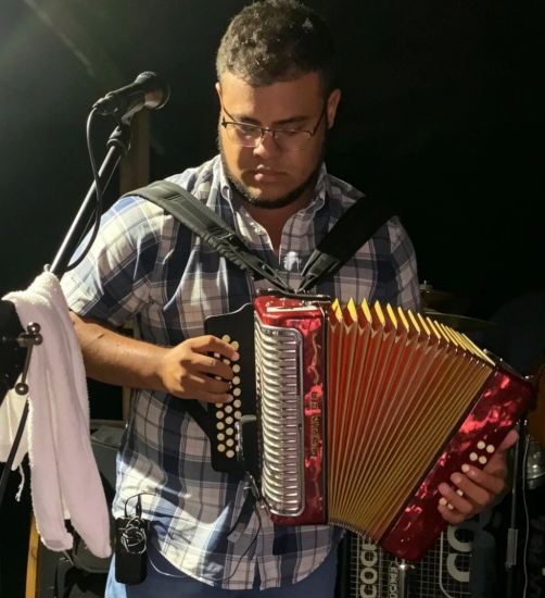 Fernando Flores quiere darle nueva fuerza al típico