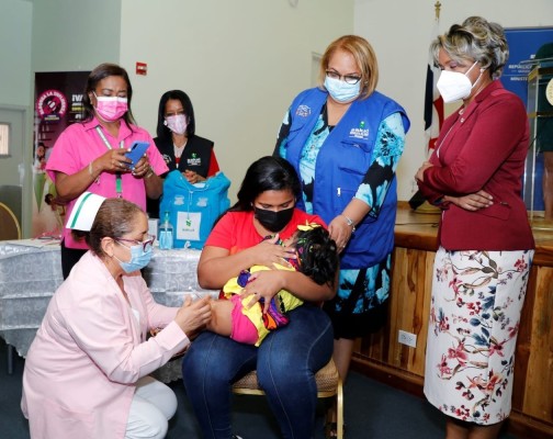 Panamá inicia proceso de vacunación contra la influenza