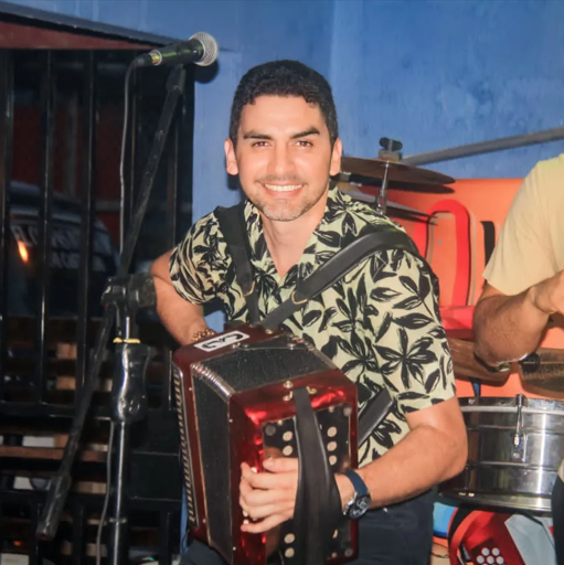 Castillero inicia una nueva etapa junto a su grupo