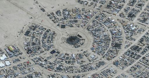 Una foto satelital del festival estadounidense Burning Man, en el desierto de Nevada, el 29 de agosto de 2023