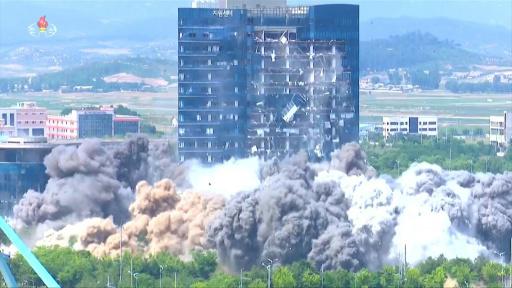Ordenan a Corea del Norte pagar 32,5 millones de dólares a Seúl por dinamitar una oficina