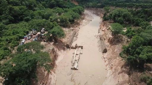 Al menos 20 muertos y decenas de desaparecidos por el desborde de un río en Bolivia
