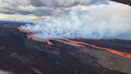 Ríos de roca fundida fueron avistados en la cumbre del Mauna Loa, uno de los cinco volcanes del Parque Nacional de los Volcanes de Hawái