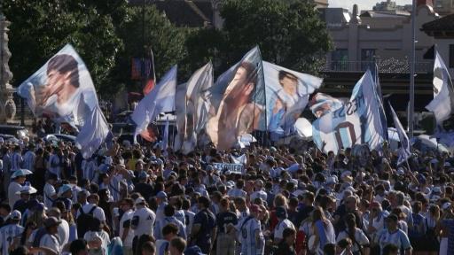 En la capital de la barbacoa, la hinchada argentina cree que el asado es campeón