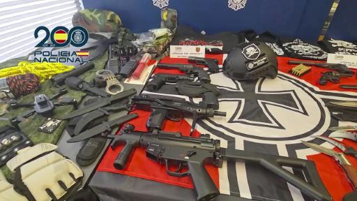 La policía española desarticula un grupo neonazi ligado a la organización estadounidense The Base