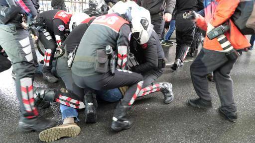 La policía turca arrestó a casi 600 personas en Estambul en las manifestaciones del 1º de mayo