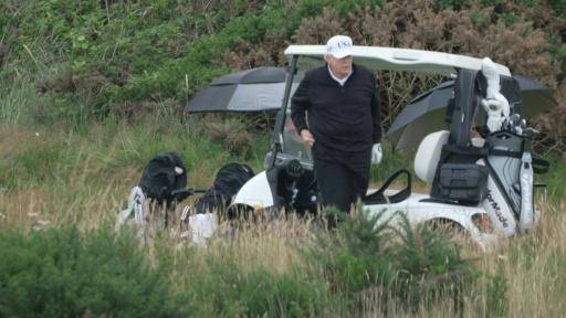 Golf y protestas en la visita de Trump a Escocia