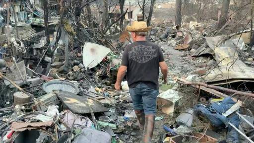 Sin dinero, sin documentos, sin casa: perderlo todo en los incendios de Madrid