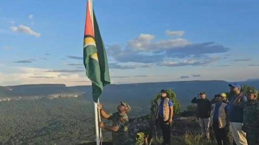 Guyana se planta en zona reclamada por Venezuela y estudia presencia militar extranjera