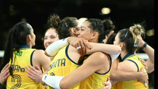 Brasil celebra el bronce en el voleibol femenino de París