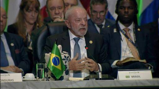 Nos quieren colonizar otra vez, dice Lula en un foro de Latinoamérica y África