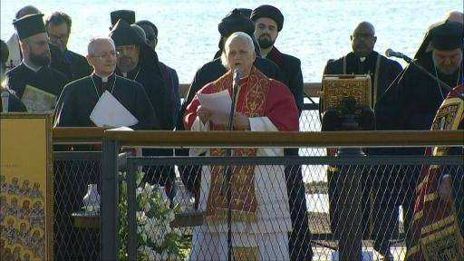 León XIV visita la Mezquita Azul de Estambul