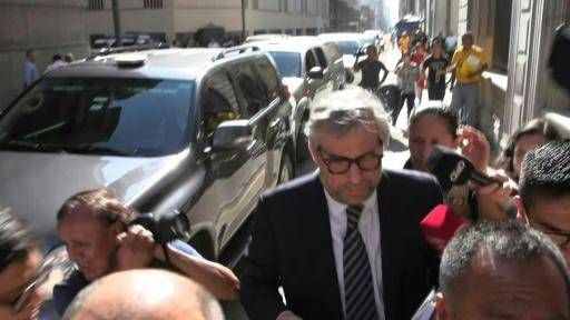 El jefe de la autoridad electoral de Perú renuncia tras irregularidades en los comicios