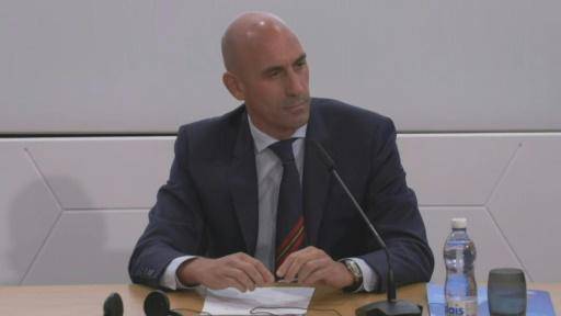 Tras la FIFA, Rubiales al borde de otra suspensión en España por el beso a Hermoso