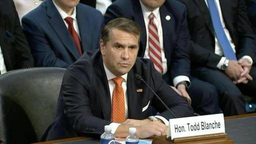 Un exabogado de Trump, confirmado como fiscal general de EEUU