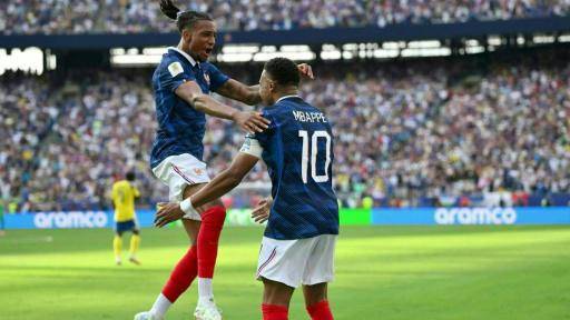 Mbappé y Olise hunden a Suecia y medirán la resistencia de Paraguay en octavos