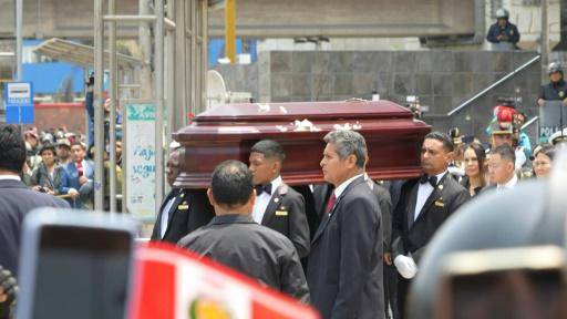 Perú despide una era con masivo y solemne adiós a Fujimori