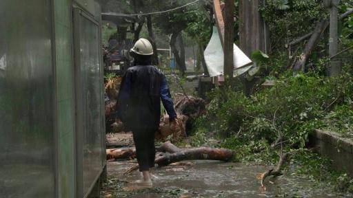 El tifón Champi deja sin electricidad a miles de personas en Taiwán