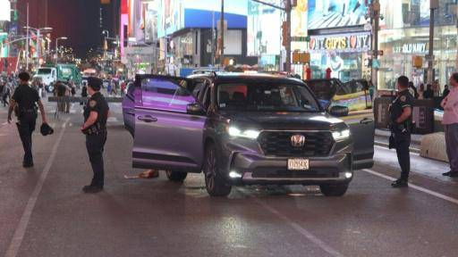 Un adolescente abre fuego y hiere a tres personas en Times Square, Nueva York