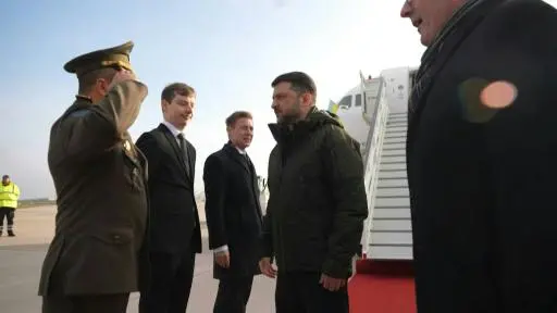 Zelenski y emisarios de EEUU prosiguen las conversaciones en Berlín sobre el fin del conflicto en Ucrania