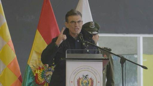 Bolivia está casi al límite, dice el presidente y los manifestantes le piden que se vaya