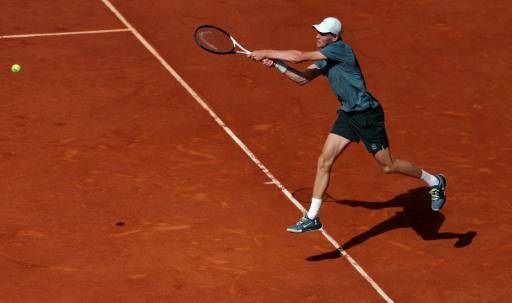 El italiano Jannik Sinner durante su partido contra el británico Cameron Norrie en el Masters 1000 de Madrid, en la Caja Mágica de Madrid, el 28 de abril de 2026