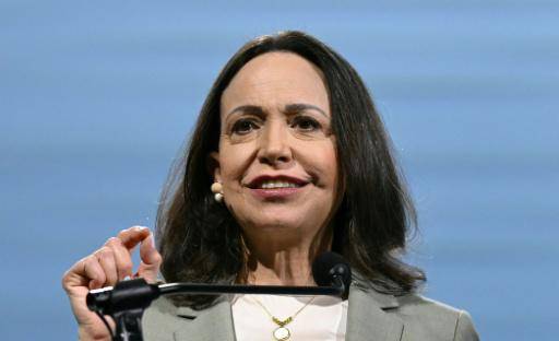 La líder opositora venezolana María Corina Machado habla durante un foro sobre energía el 24 de marzo de 2026 en Houston, al sur de EEUU