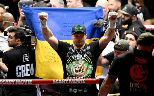 El ucraniano Usyk renuncia a sus tres cinturones mundiales de pesos pesados