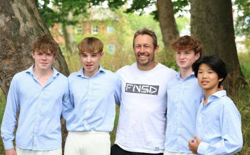 La ciudad de Rugby mantiene vivo el mito de William Webb Ellis