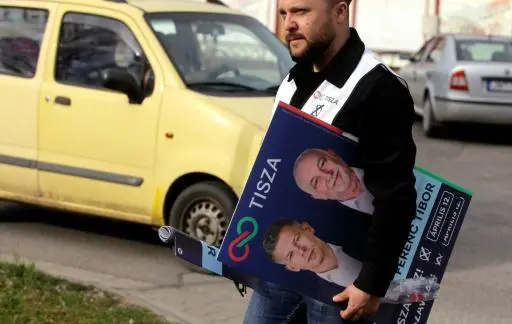 Hungría se prepara para votar, con Orbán en la cuerda floja