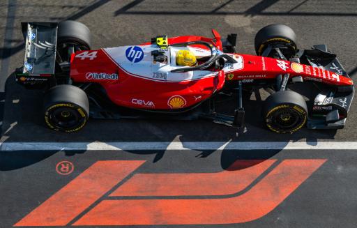 El piloto británico de la escudería Ferrari Lewis Hamilton, en acción durante los segundos entrenamientos libres del Gran Premio de Hungría de Fórmula 1, en el circuito de Hungaroring, en Mogyorod, el 24 de julio de 2026