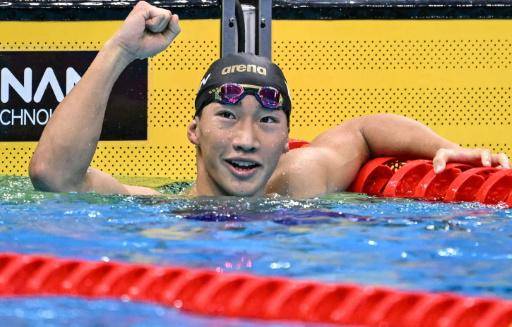 El joven nadador japonés Shin Ohashi bate el récord del mundo de los 200m braza