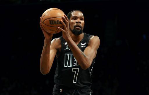 Los Brooklyn Nets traspasan a la superestrella NBA Kevin Durant a los Suns (prensa)