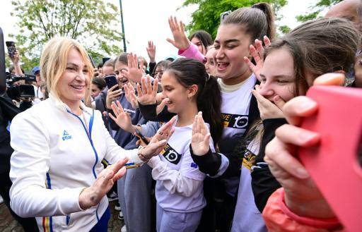 50 años después de su gloria olímpica, Nadia Comaneci regresa a casa