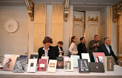 Unos libros de la escritora canadiense Anne Carson, expuestos en la Academia Sueca, en Estocolmo, el 8 de octubre de 2026, tras anunciarse que es la ganadora del premio Nobel de Literatura de este año