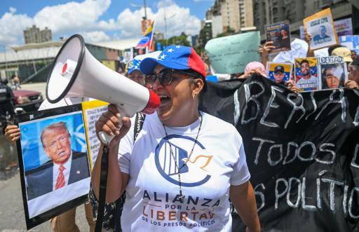 La oposición en los diálogos con el gobierno se compromete a impulsar la liberación de presos políticos en Venezuela